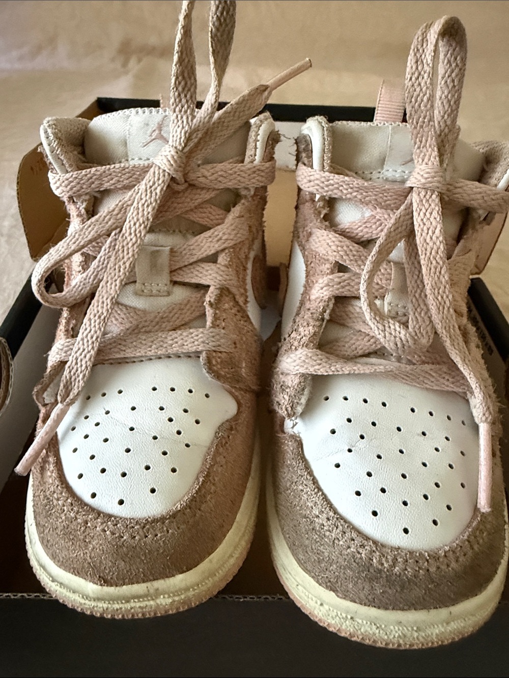 Jordan 1 Mid Kids in Pink and White 8c